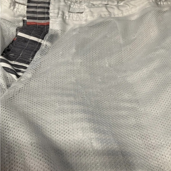 OP Mens Swim Trunks Size XL (40-42) Striped/Floral - Picture 7 of 9